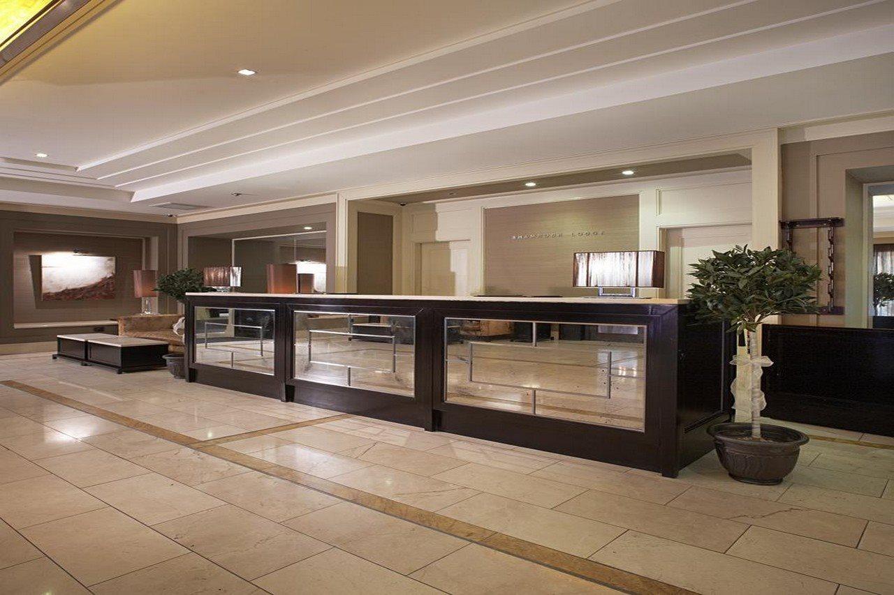 Shamrock Lodge Hotel Атлоун Екстериор снимка