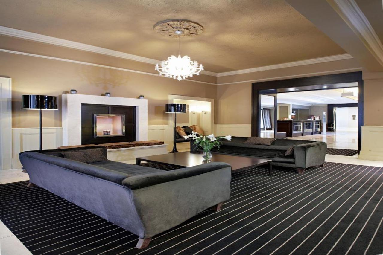 Shamrock Lodge Hotel Атлоун Екстериор снимка