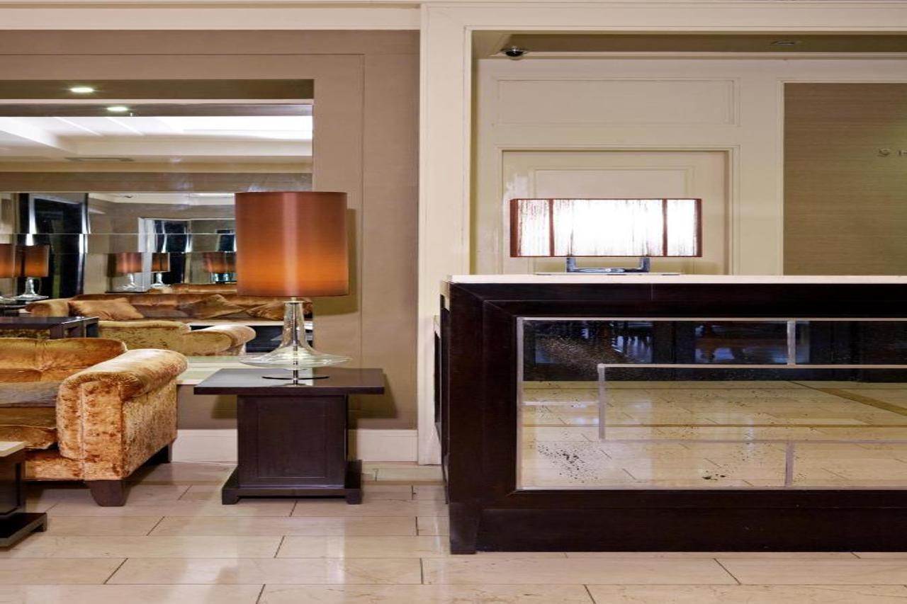Shamrock Lodge Hotel Атлоун Екстериор снимка