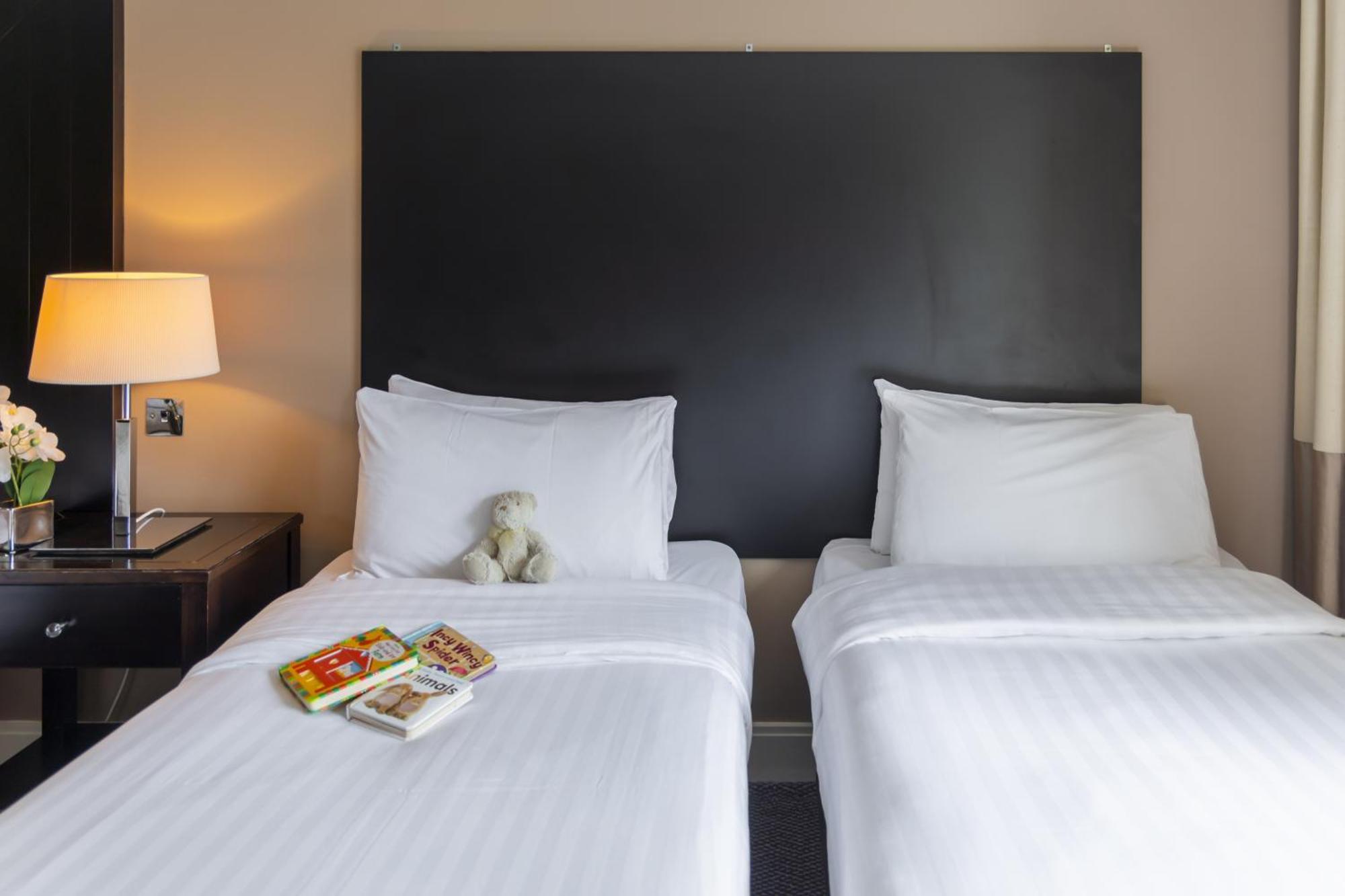 Shamrock Lodge Hotel Атлоун Екстериор снимка