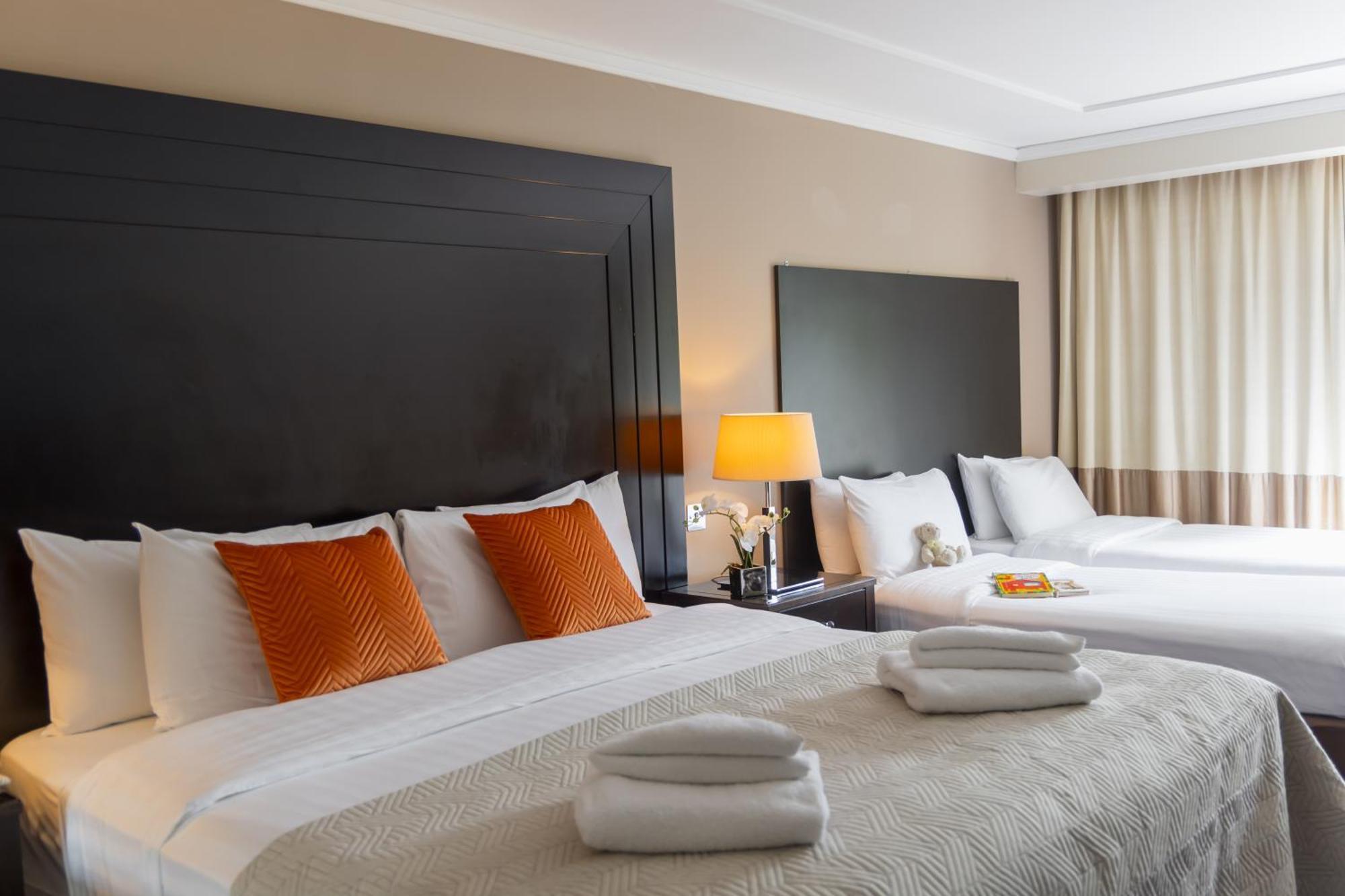 Shamrock Lodge Hotel Атлоун Екстериор снимка