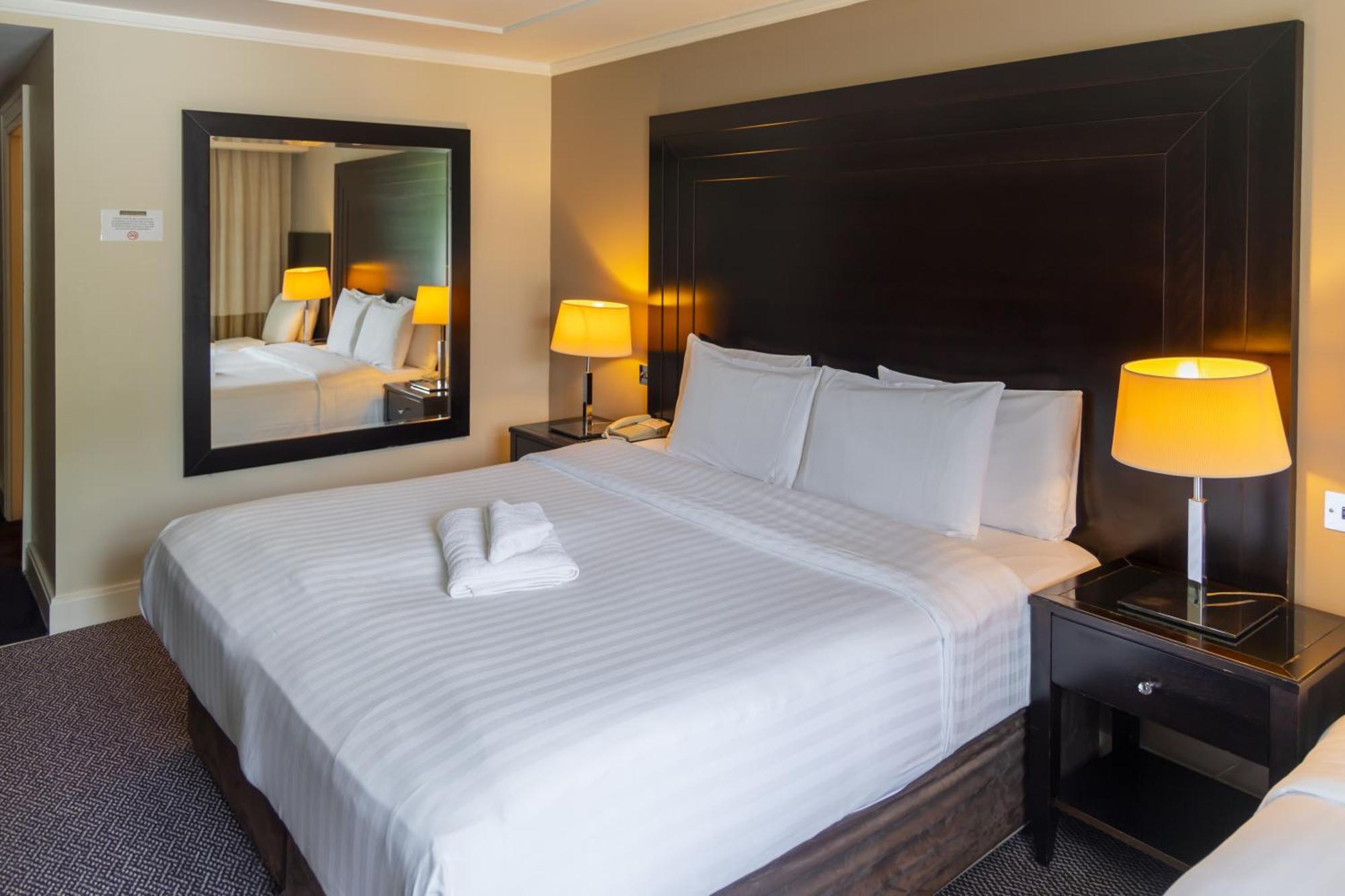 Shamrock Lodge Hotel Атлоун Екстериор снимка