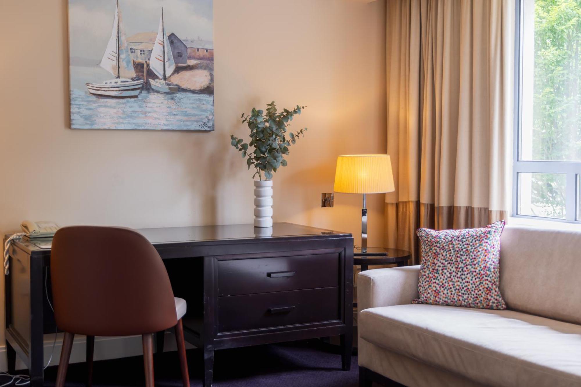 Shamrock Lodge Hotel Атлоун Екстериор снимка