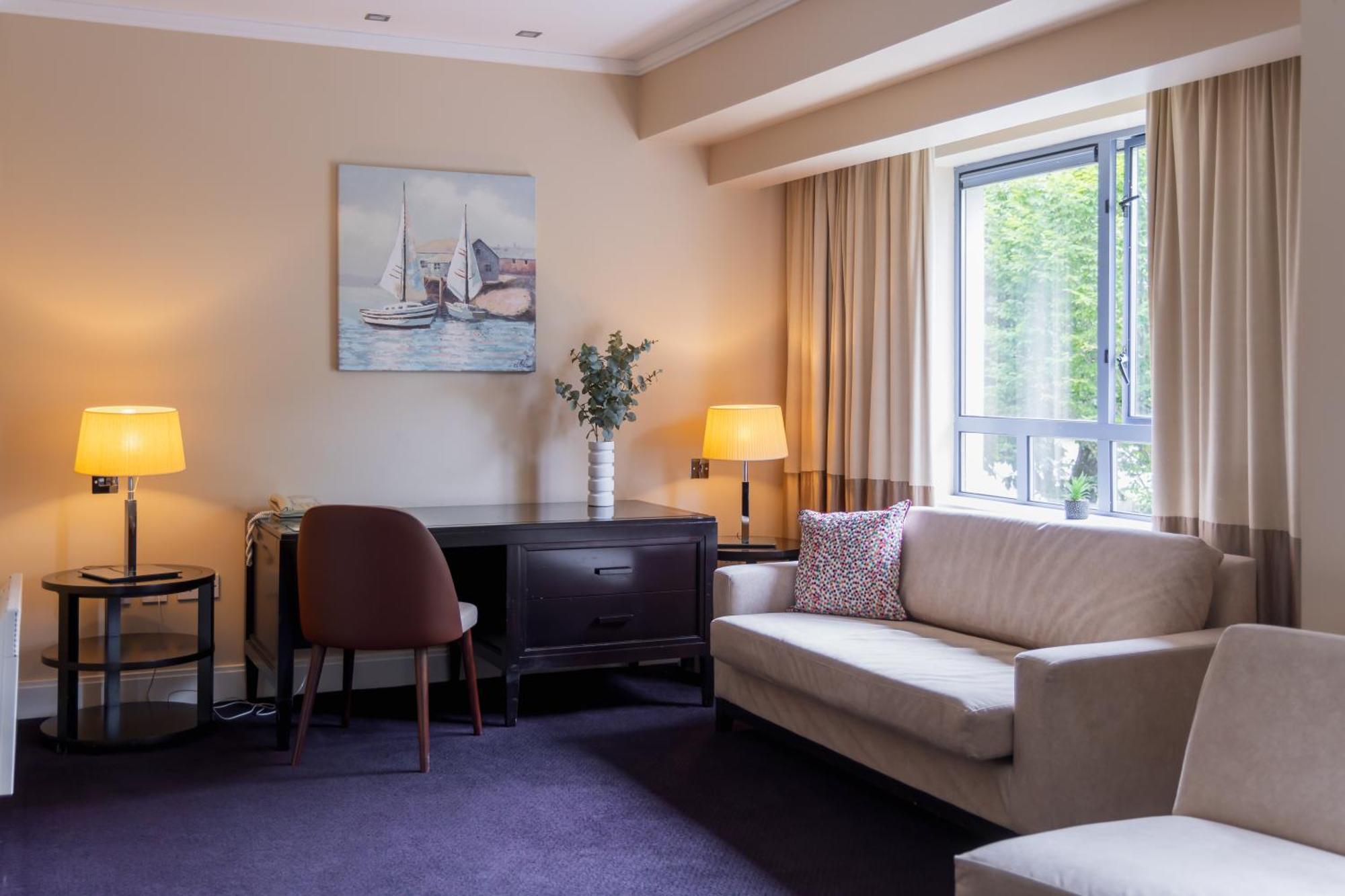 Shamrock Lodge Hotel Атлоун Екстериор снимка