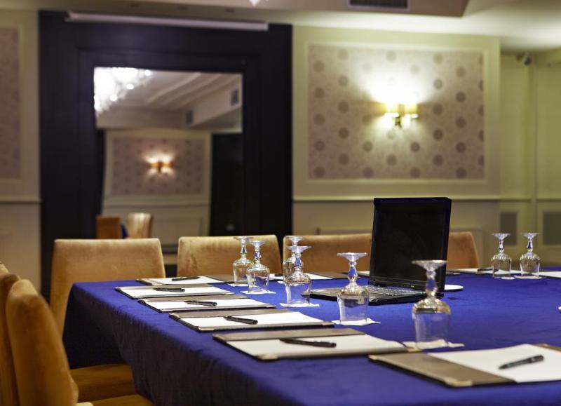 Shamrock Lodge Hotel Атлоун Екстериор снимка